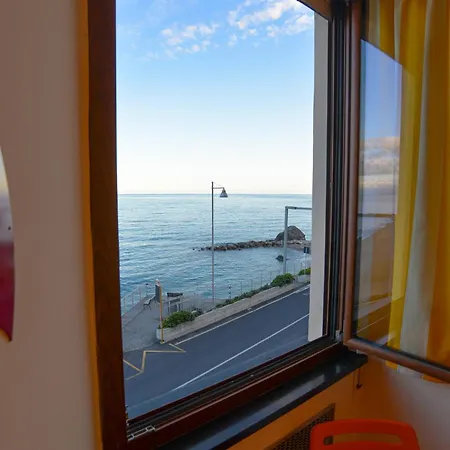 Incanto Sul Mare Fronte Spiaggia Con Ac 公寓