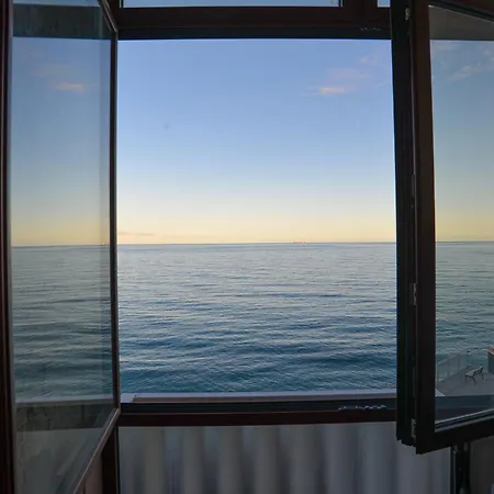 Daire Incanto Sul Mare Fronte Spiaggia Con Ac Bergeggi