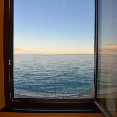 Incanto Sul Mare Fronte Spiaggia Con Ac Apartment *